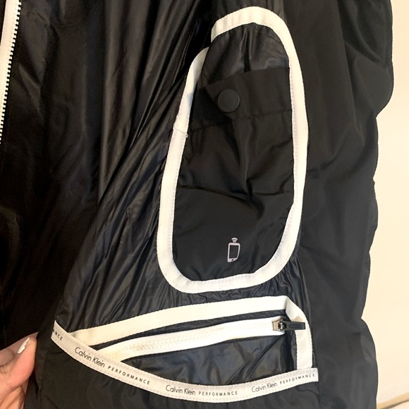Calvin Klein Women’s Performance Jacket - Picture 9 of 13